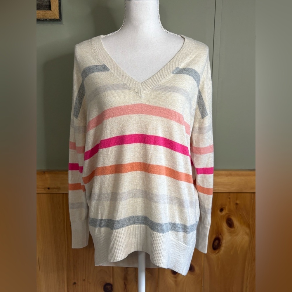 LOFT striped V-Nexk sweater multicolor relaxed fit. Size XS